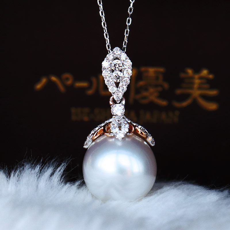 白蝶真珠　南洋　ダイヤK18ペンダントトップダイヤモンドの刻印ありませんが