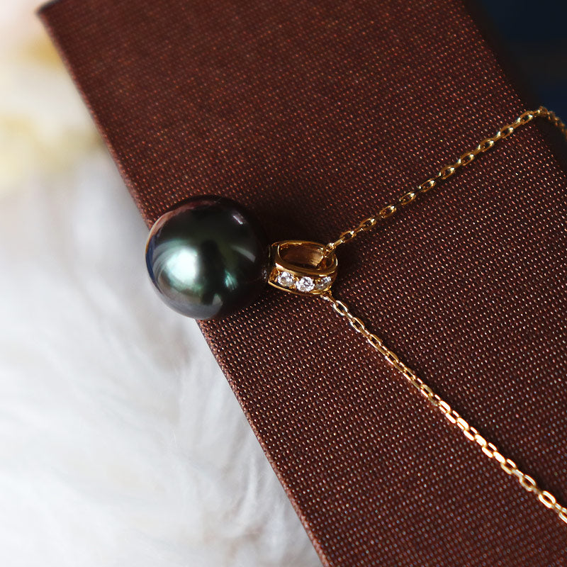 K18YG black pearl 9-10mm DIA necklace diamond pearl diamond tahitian pearl necklace D0.03ct 3pcs