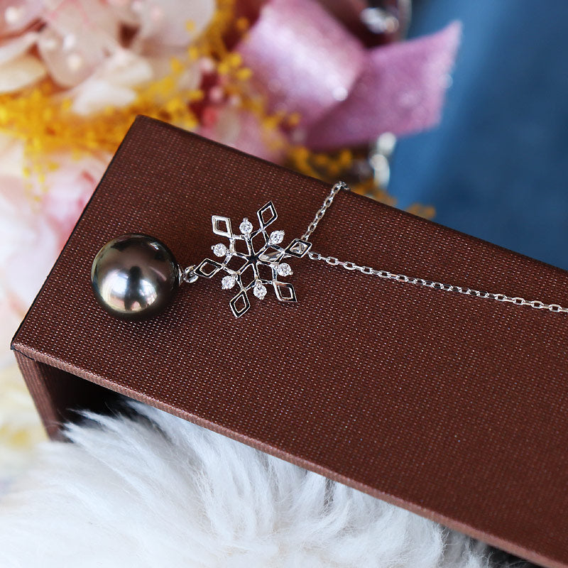 Black pearl 9-10mm DIA K14WG/K18YG necklace diamond tahitian pearl necklace D0.06ct 6pcs snowflake pearl diamond