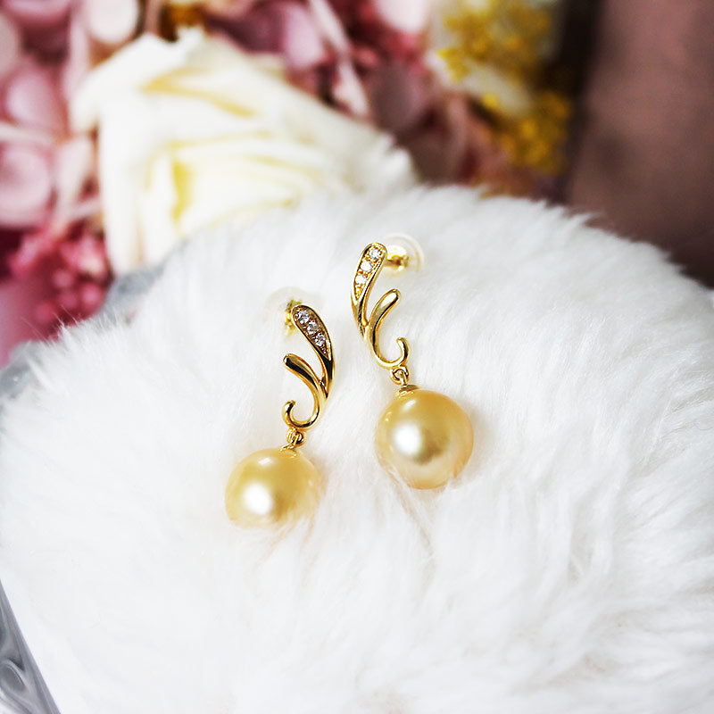 South sea pearl Wing pearl K18YG natural gold DIA earrings diamond pearl diamond Southsea Pearl piace D0.036ct 6pcs