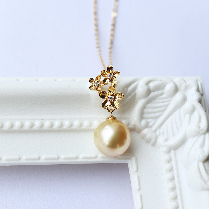 南洋真珠　K18YG　DIA　花ペンダント　フラワー　ダイヤ　パールダイヤ　southsea pearl necklace D0.03ct 3pcs【チェーン別売り】