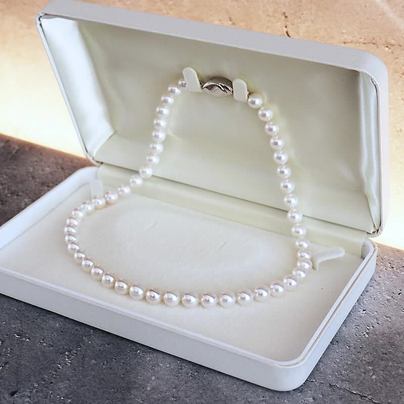 新品未使用☆本真珠のネックレス　フォーマル　7〜7.5mm珠　43cm シンプル