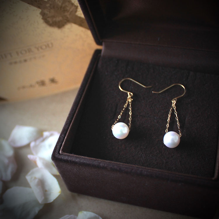 Akoya pearls [Pearl earrings] Pearl K18YG earrings Through earrings [Pearl earrings] pearl piace Akoya pearls Seawater pearls